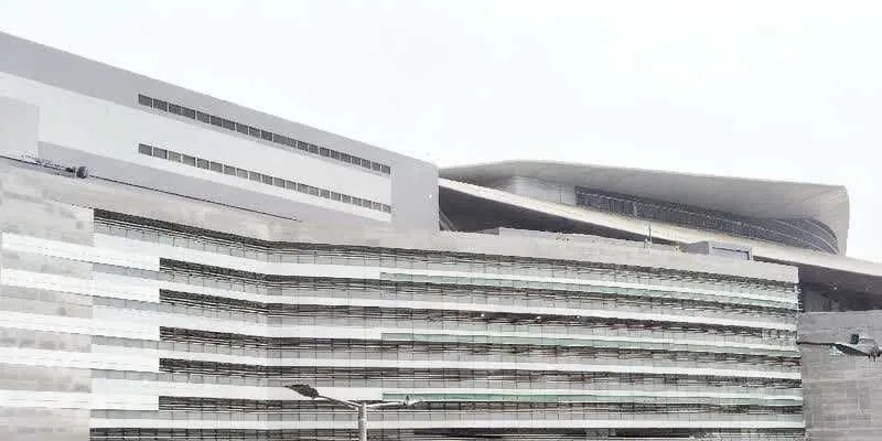 The building's entrance and frontage.