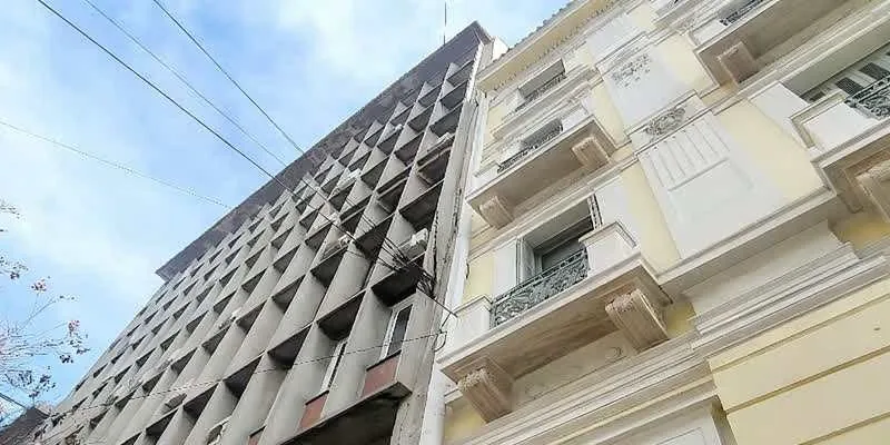 The building's entrance and frontage.