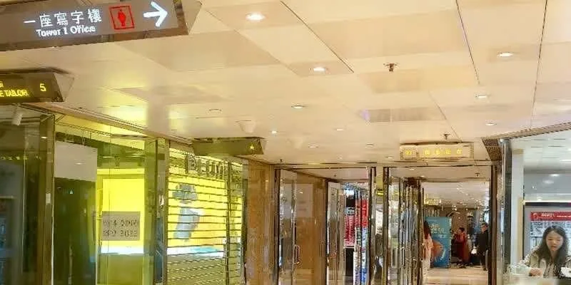 大楼的入口和正面。