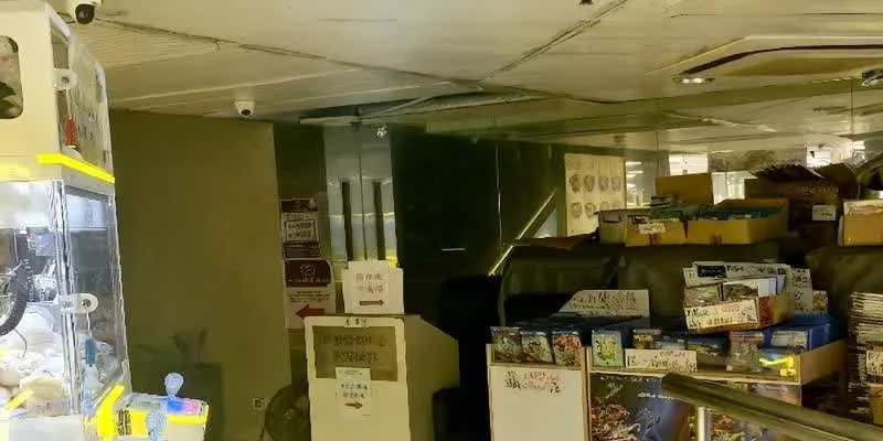 大楼的入口和正面。