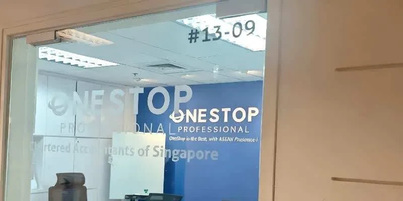 大楼的入口和正面。