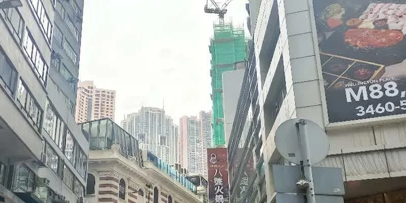 大楼的入口和正面。