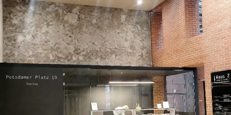 大楼的入口和正面。