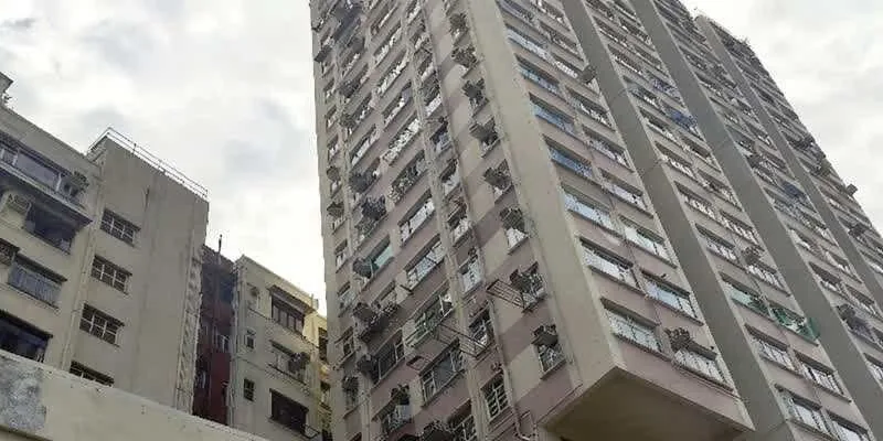 大楼的入口和正面。