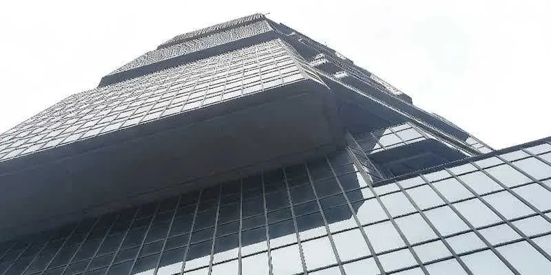 大楼的入口和正面。