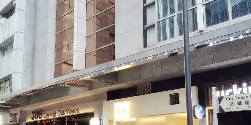 大楼的入口和正面。