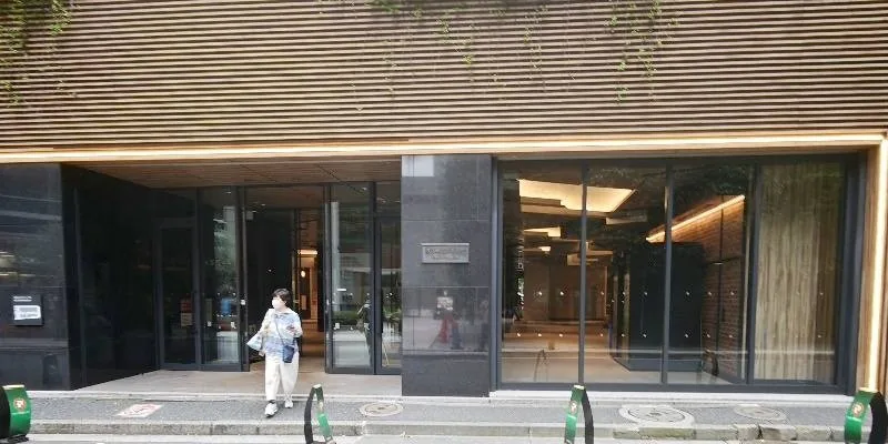 大楼内部。