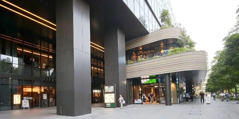 大楼内部。