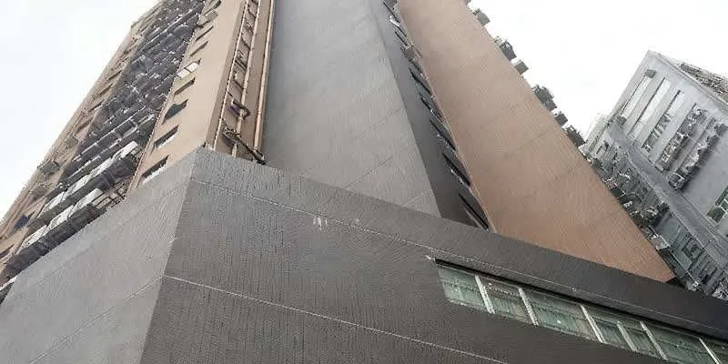 大楼的入口和正面。
