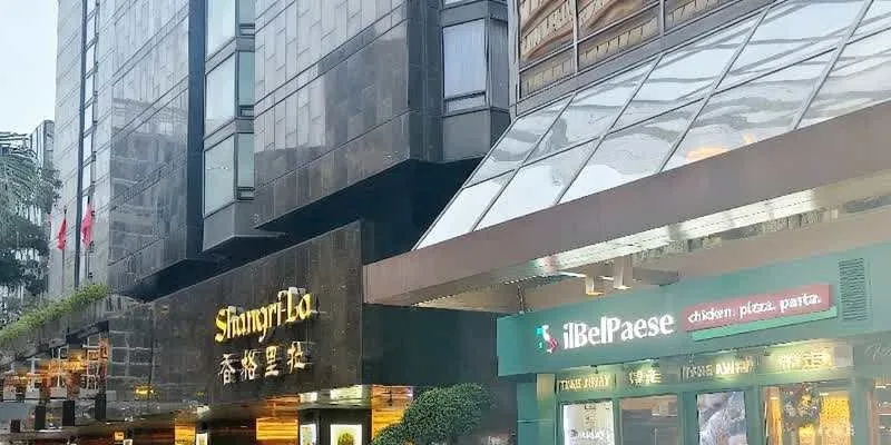 大楼的入口和正面。