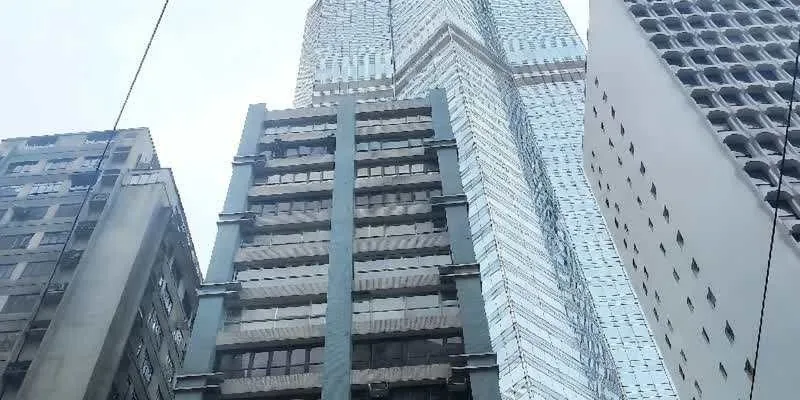 大楼的入口和正面。