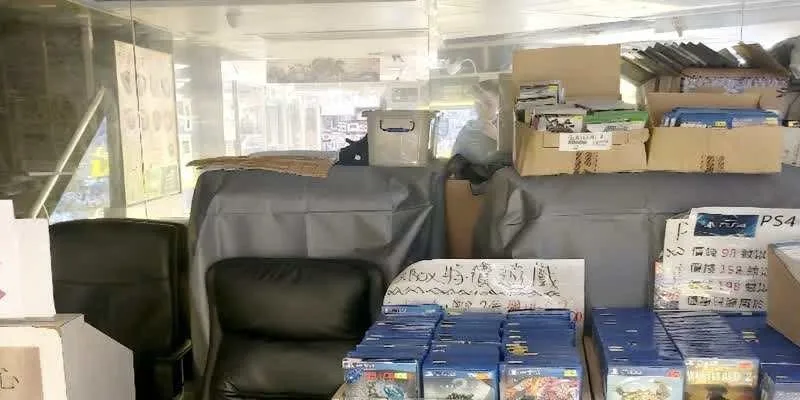 大楼的入口和正面。