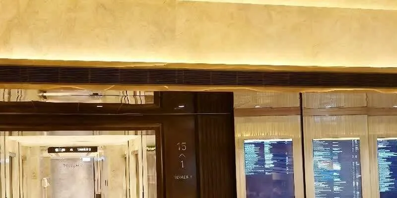 大楼的入口和正面。