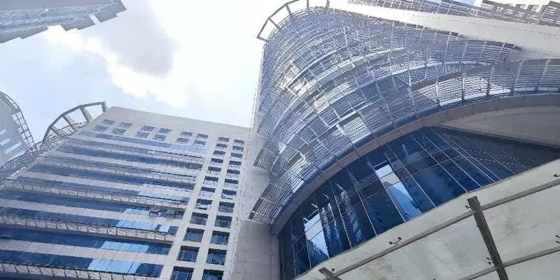 大樓的入口和正面。
