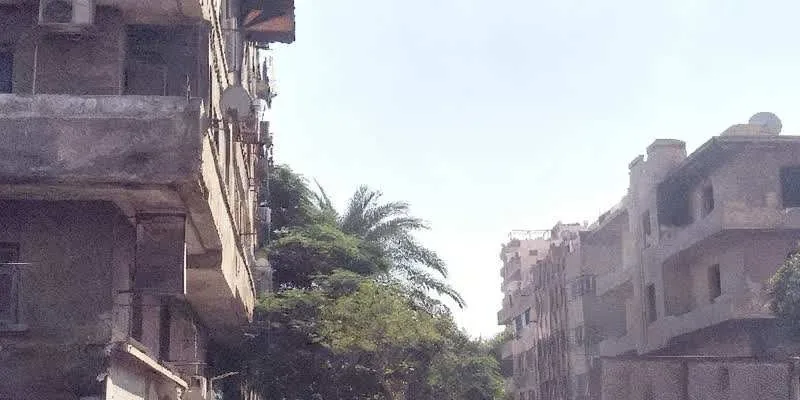 大樓的入口和正面。