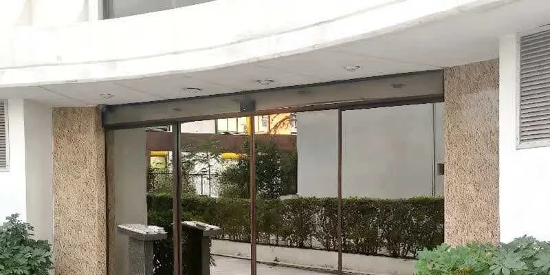 大樓內部。