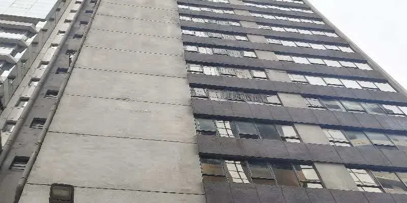 大樓的入口和正面。