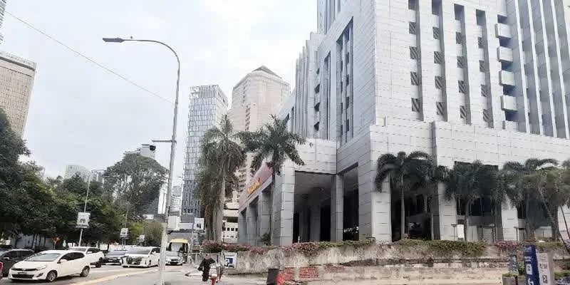大樓的入口和正面。