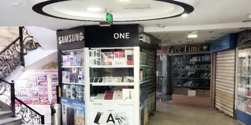 大樓的入口和正面。