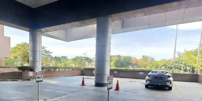 大樓內部。