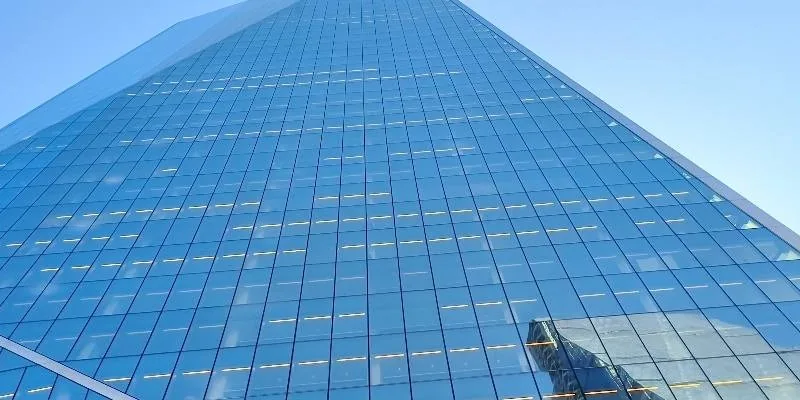 大樓的入口和正面。