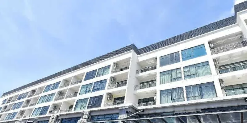 大樓的入口和正面。
