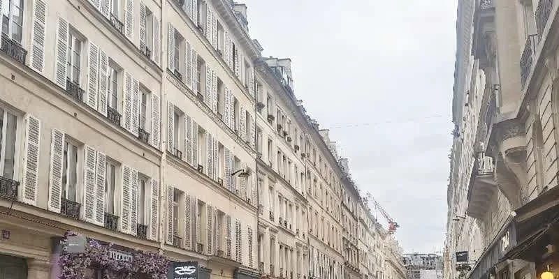 大樓的入口和正面。