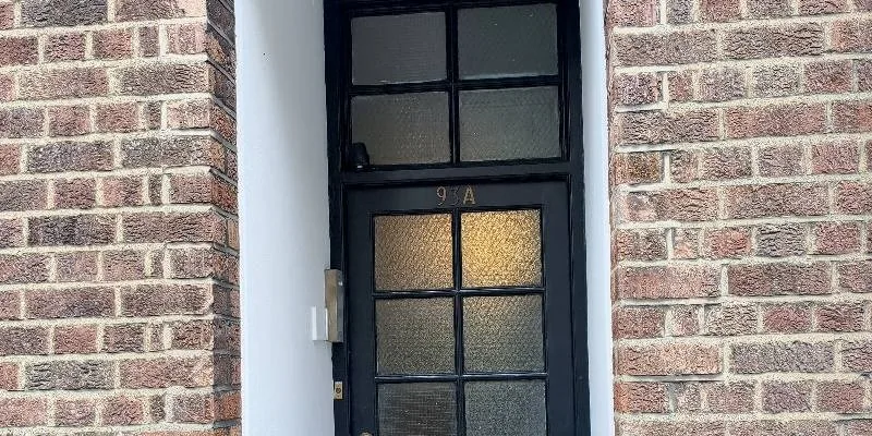 大樓的入口和正面。