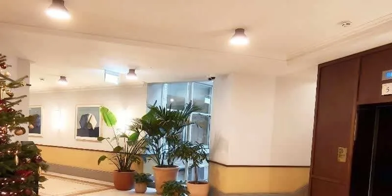 大樓內部。