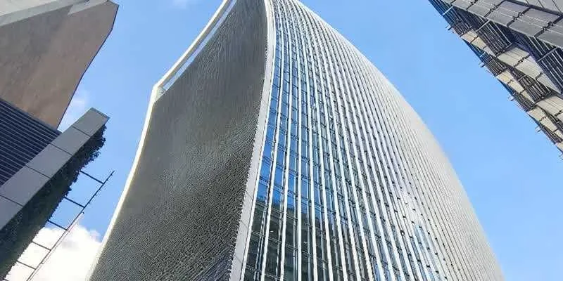 大樓的入口和正面。