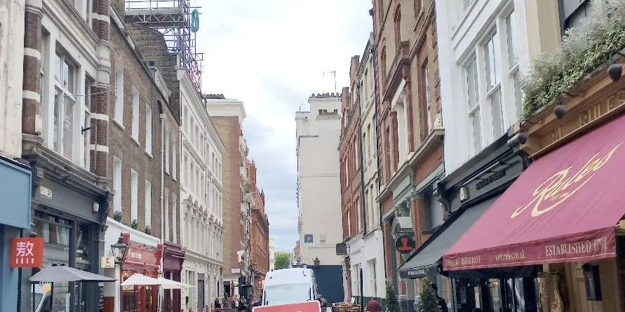 考文特花園的 Maiden Lane。