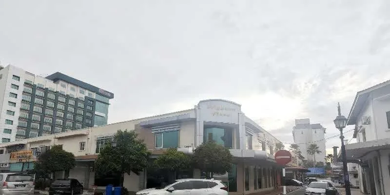 大樓的入口和正面。