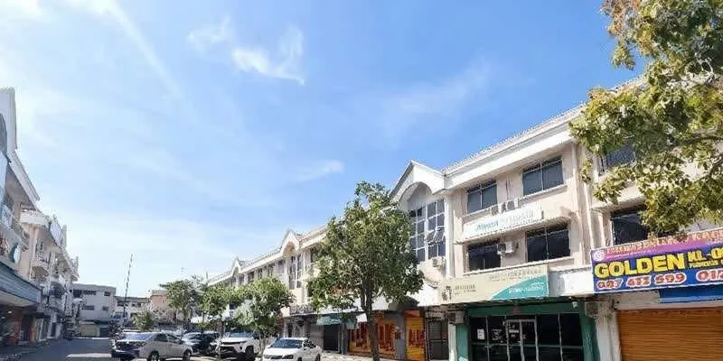大樓的入口和正面。