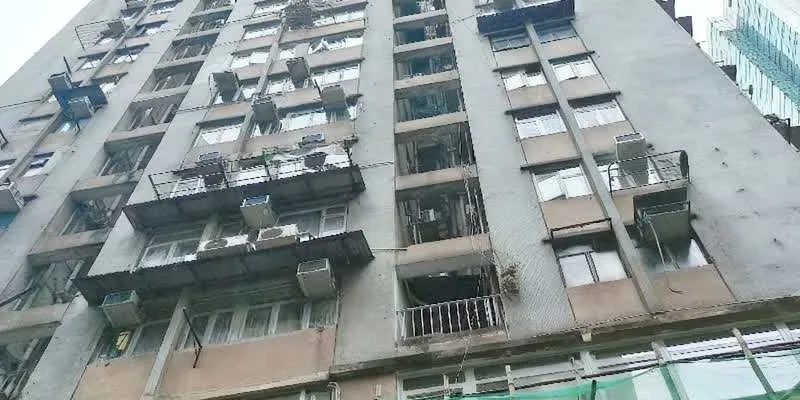 大樓的入口和正面。