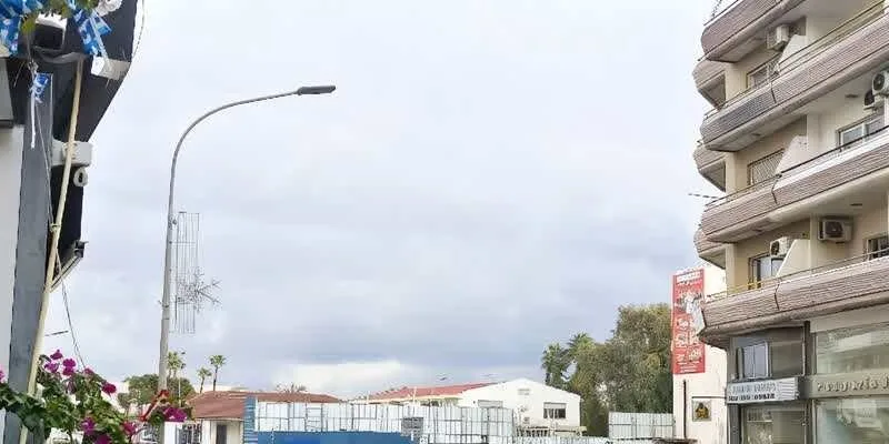 大樓的入口和正面。