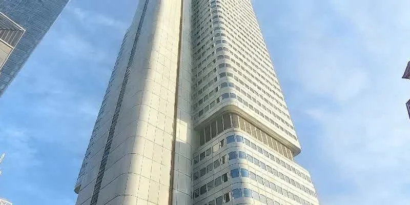 大樓的入口和正面。