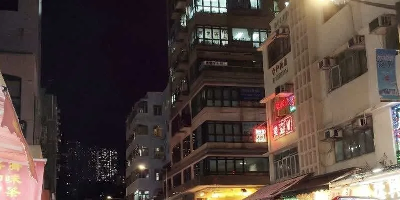 大樓的入口和正面。