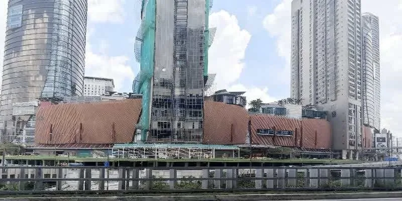 大樓的入口和正面。