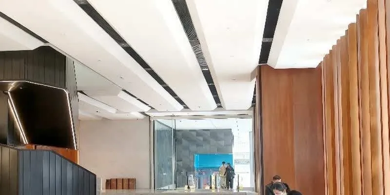 大樓內部。