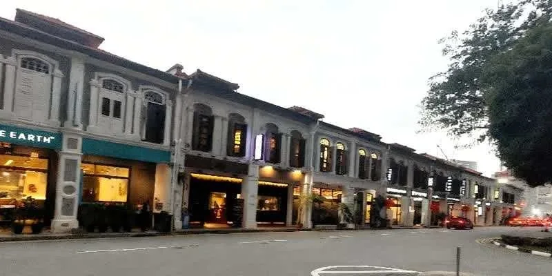 大樓的入口和正面。