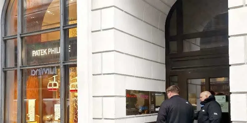 大樓的入口和正面。
